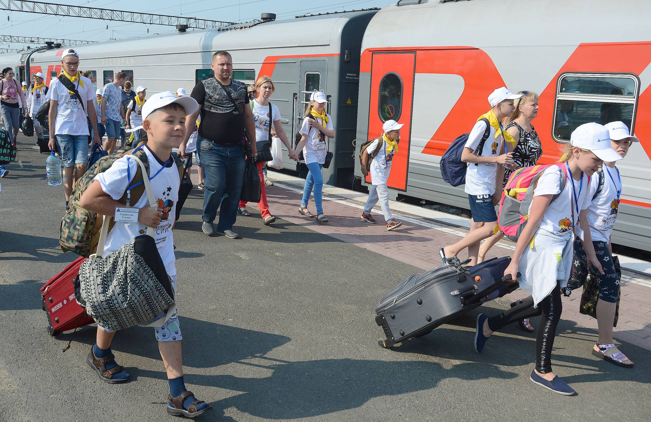 Дети работников УК «Кузбассразрезуголь» отправились на Чёрное море 